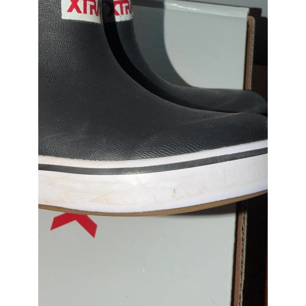 Xtratuf size 10